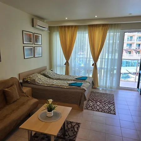 Apartment In Sunny Miramar Palaz Sunny